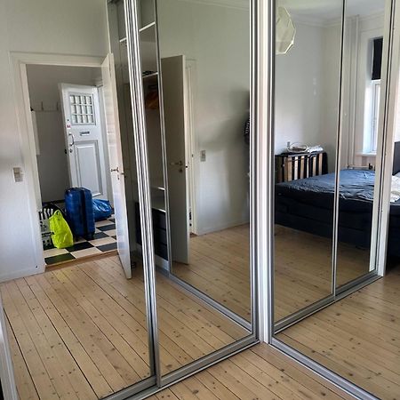 Cozy Corner Apartment Aalborg Bagian luar foto